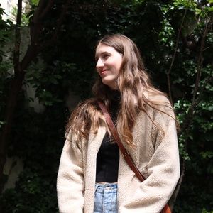 Meet your Posher, Claire